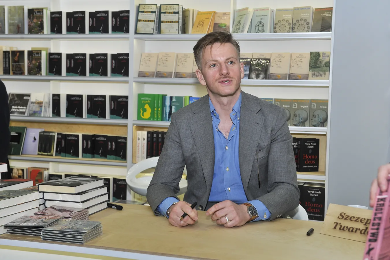 The Times: "Król" Szczepana Twardocha powieścią miesiąca w Wielkiej Brytanii