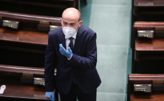 Budka o tarczach: To są wirtualne pieniądze, to jest wirtualny premier