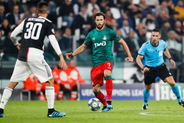 Rosjanie obniżyli pensje Krychowiakowi i Rybusowi. Zobacz, o ile