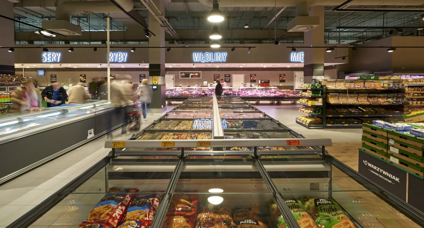 Biedronka i Lidl wydłużają godziny otwarcia. Zakupy zrobisz też nocą