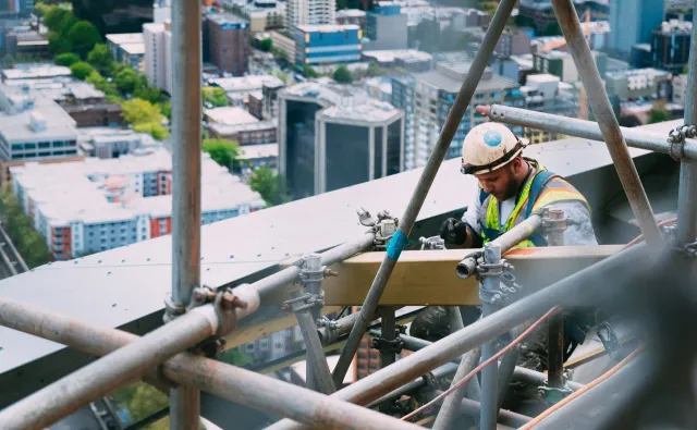 Co odpowiadają za mieszkaniową drożyznę? Ceny gruntów i długo, długo nic