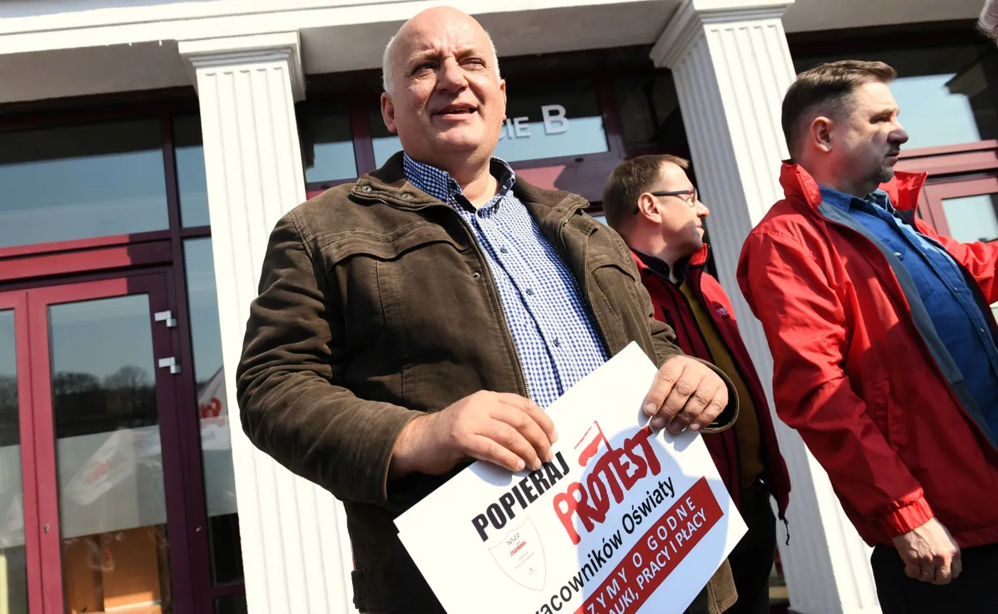 Radny PiS wycofuje oskarżenia o łapówki i przeprasza marszałka Grodzkiego