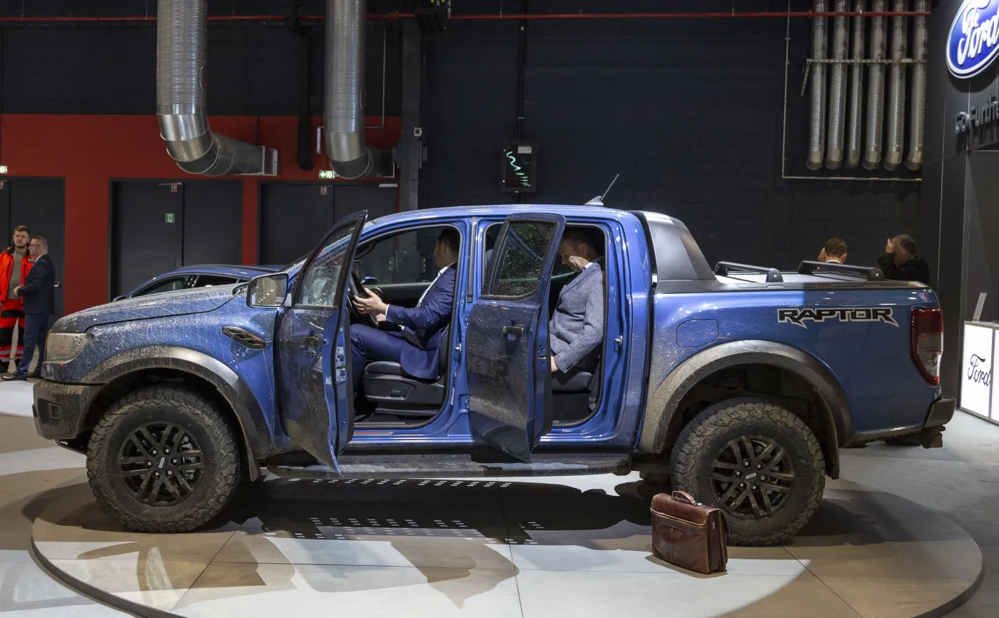 12760963-ford-ranger-raptor.jpg
