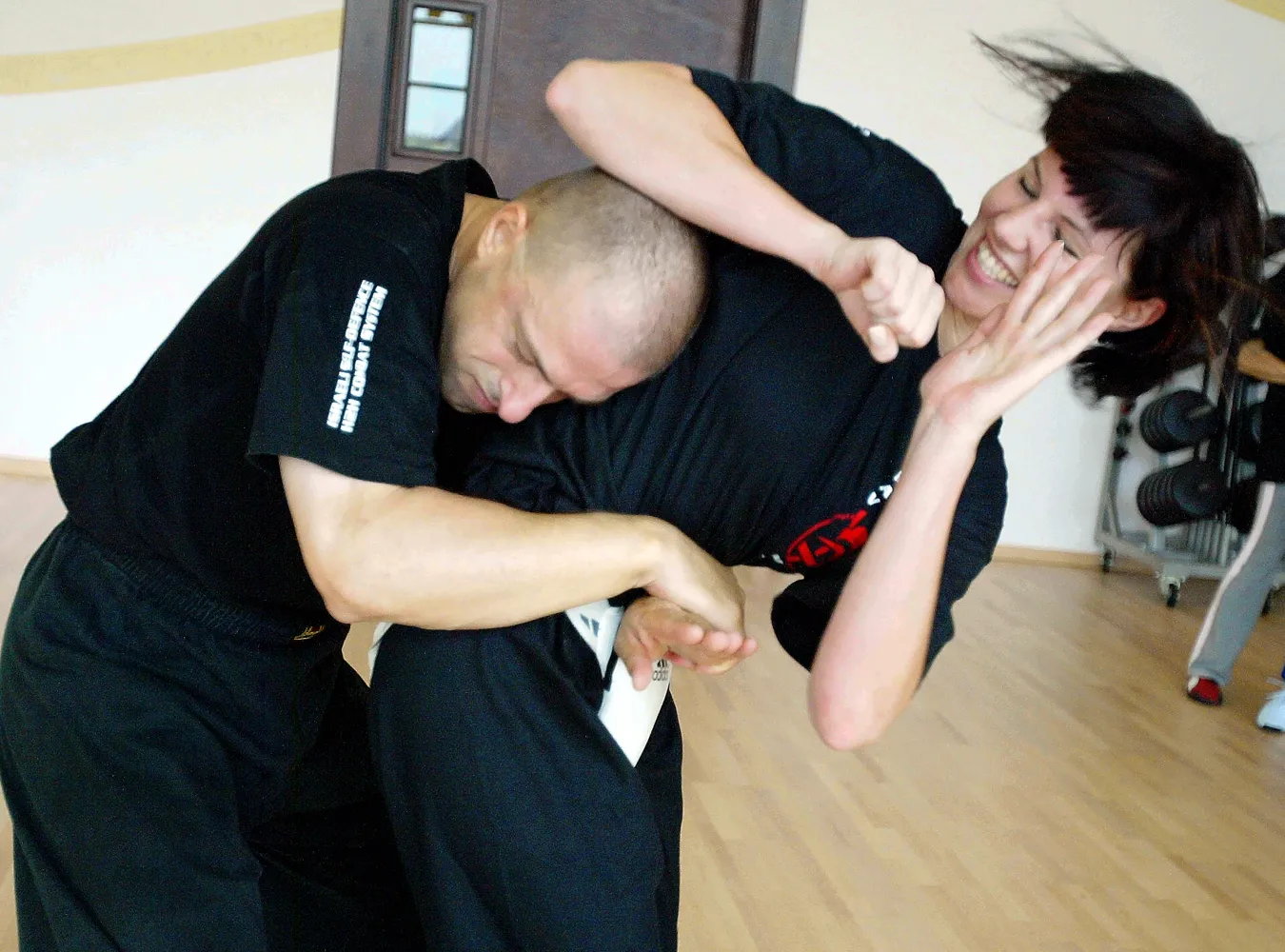 Włoskie liceum wprowadziło kurs samoobrony dla dziewcząt. Na zdj. zajęcia z samoobrony w warszawskiej siłowni Gymnasion