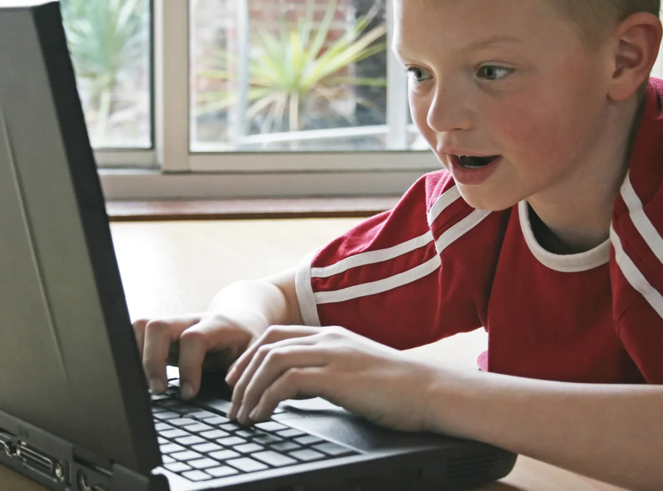 quot;w00t quot;-tym słowem internauci opisują swoją radość