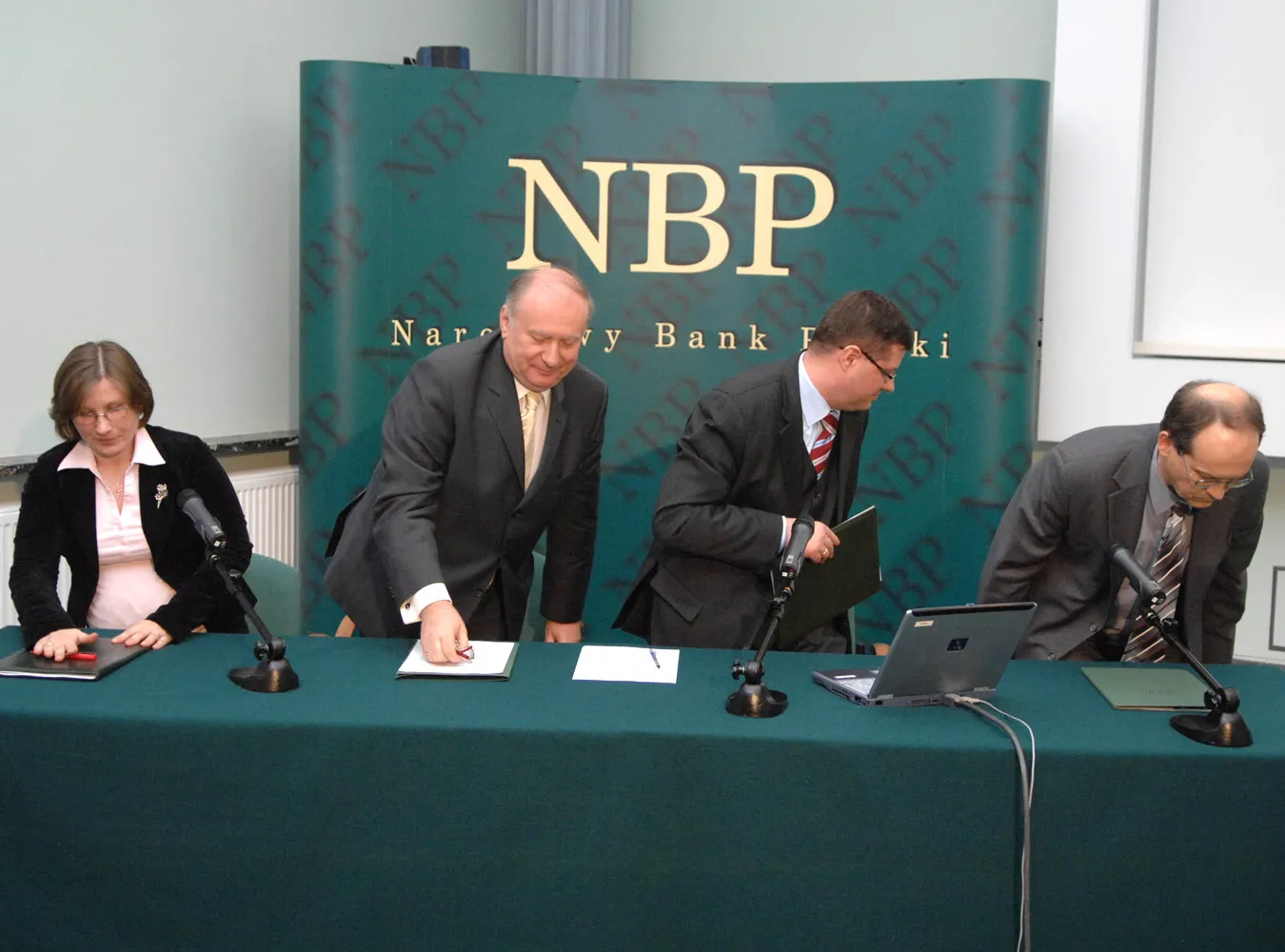 Rada Polityki Pieniężnej walczy z prezesem Skrzypkiem