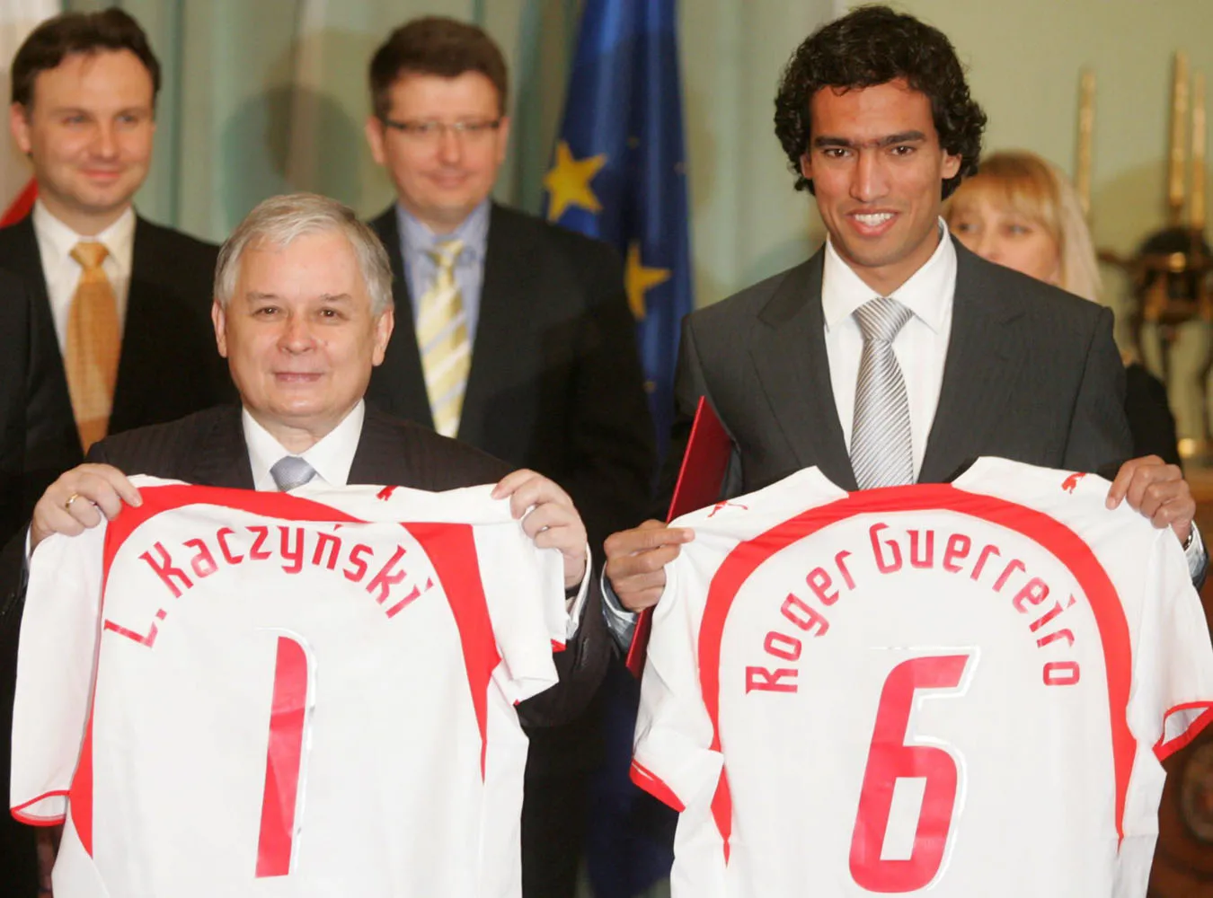 roger_guerreiro_75738a_221655.jpg
