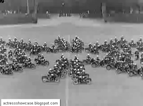 Zobacz motocyklowy trening włoskich policjantów