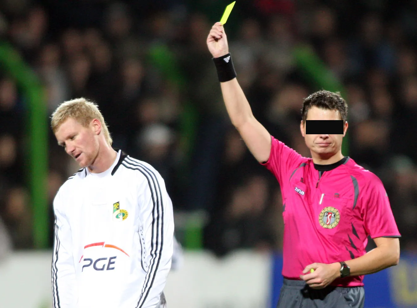 Z zarzutami trafili na salony