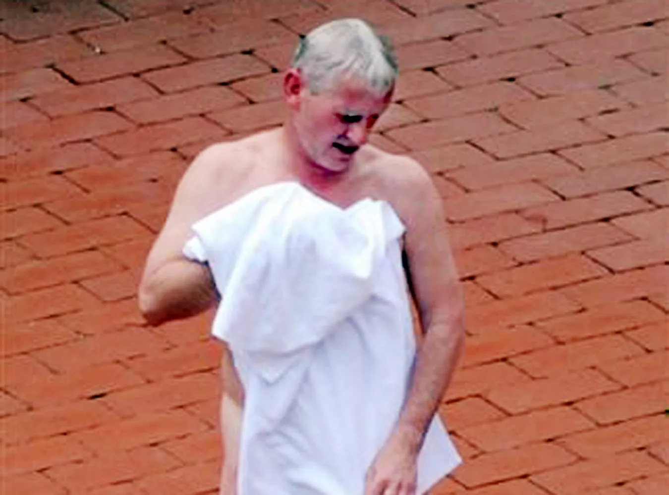 quot;Fakt quot; On się opala, a polska piłka gnije