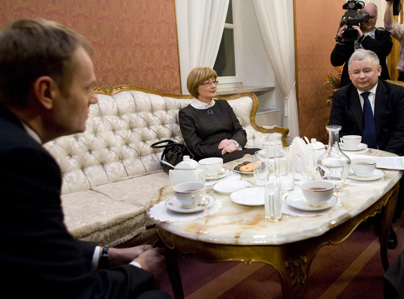 Czy to koniec wojny między PO i PiS?