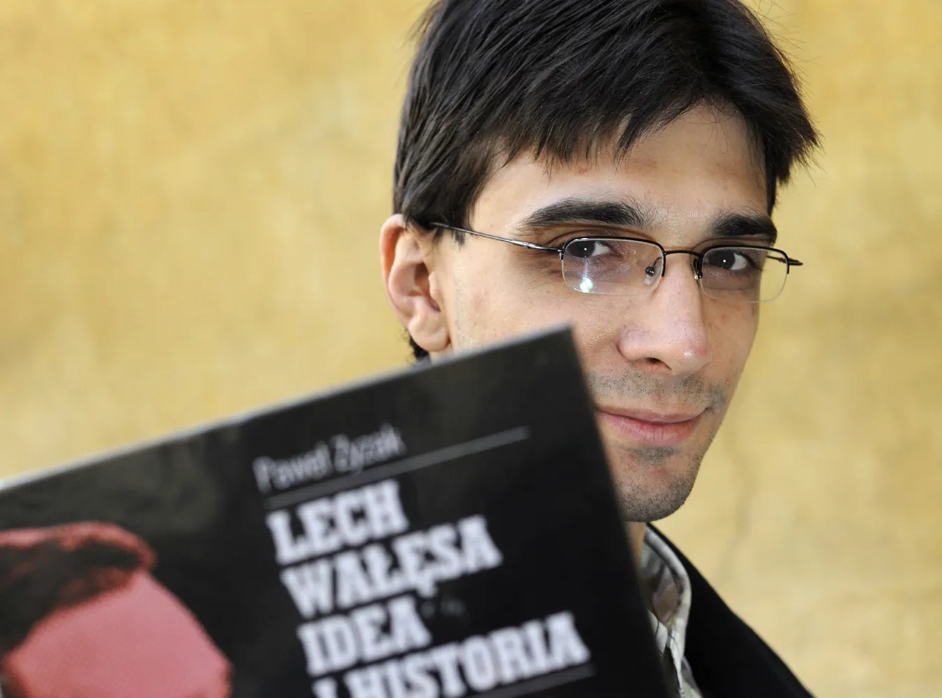 Sylwetka autora książki o Wałęsie
