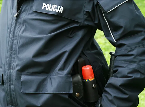 Myszy i mole zjedzą mundury warte miliony?