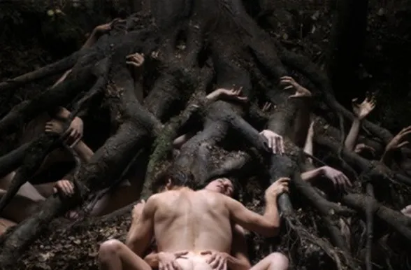 fr_antichrist_190404a_1174370.jpg