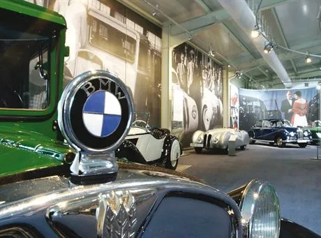 VERFFENTLICHUNG NUR MIT GENEHMIGUNG UND NAMENSNENNUNG 