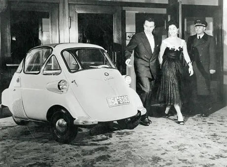 bmw_isetta_1955_r_6781a_1404570.jpg