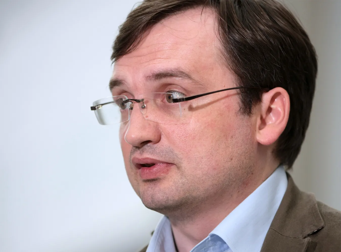 Ziobro kneblowany, bo oskarża Schetynę