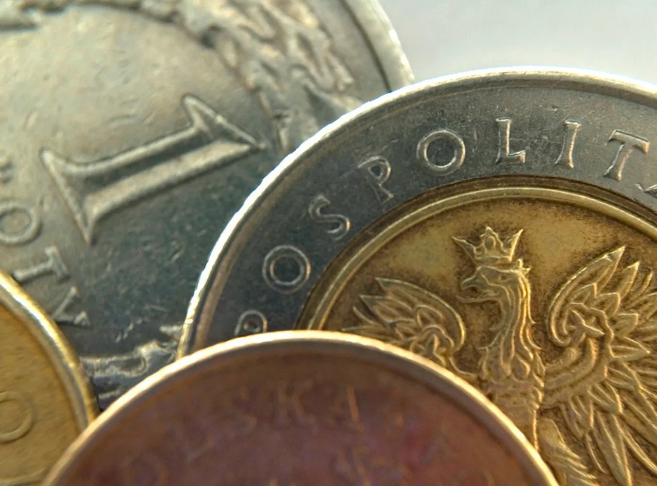 Rząd pożyczy miliony Islandii