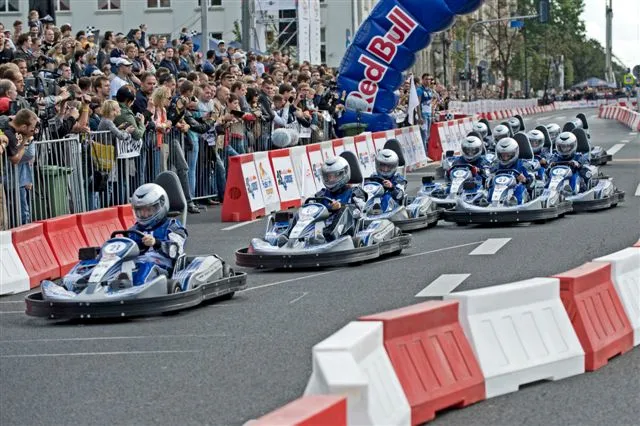 red_bull_as_w_karcie_c_lukasz_nazdraczew_redbullphotofiles_1532239.jpg