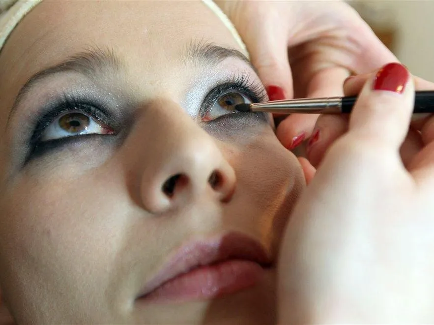 Zrób sobie "przydymione oko"