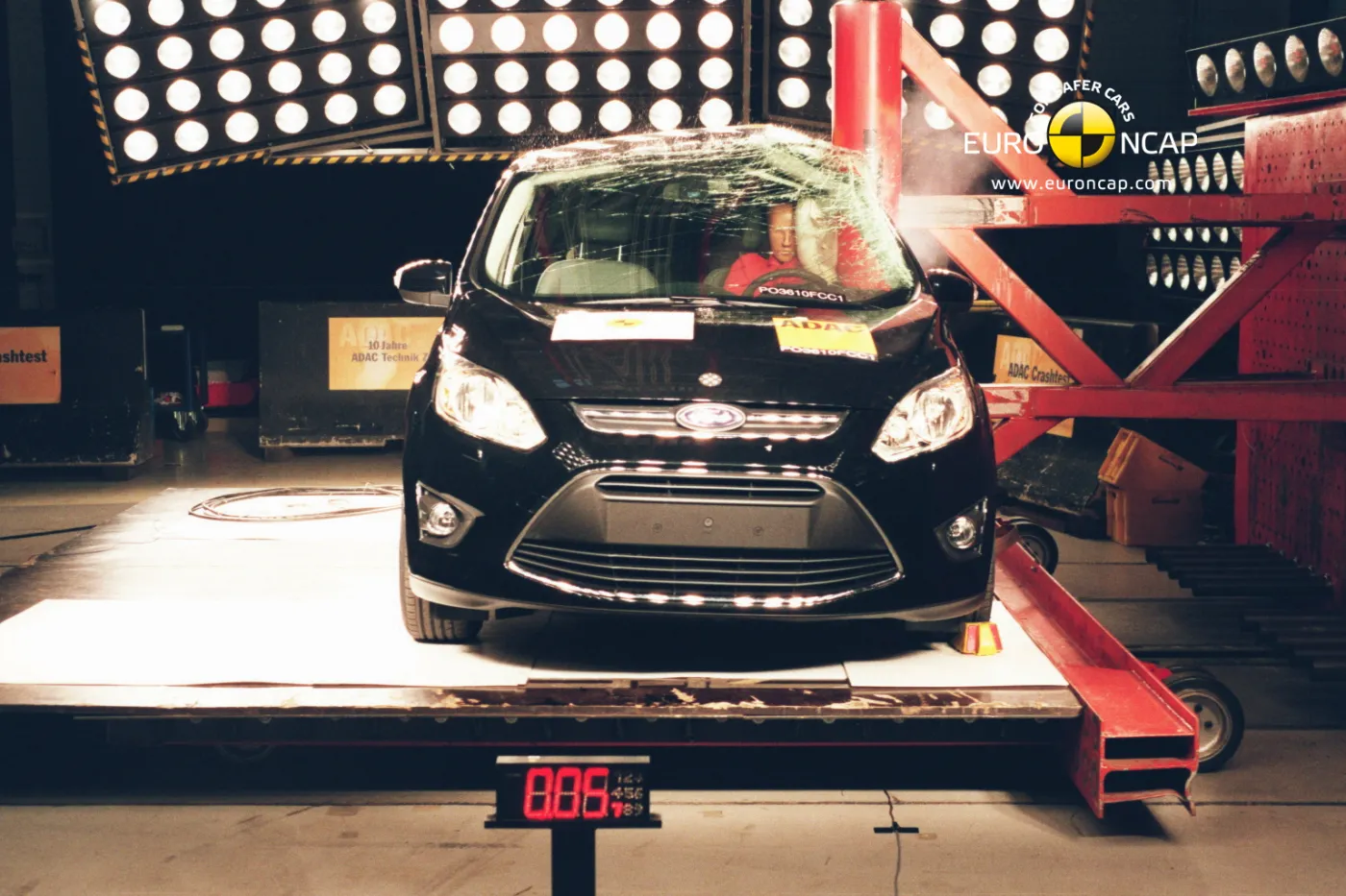 ford_c_max_2010_pole_0_49819d64_f08b_482b_879e_5abb2e6c6c84_1662262.jpg