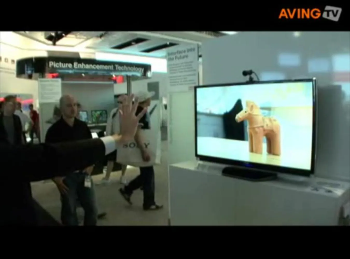 Do nowych telewizorów Toshiby nie potrzeba pilota