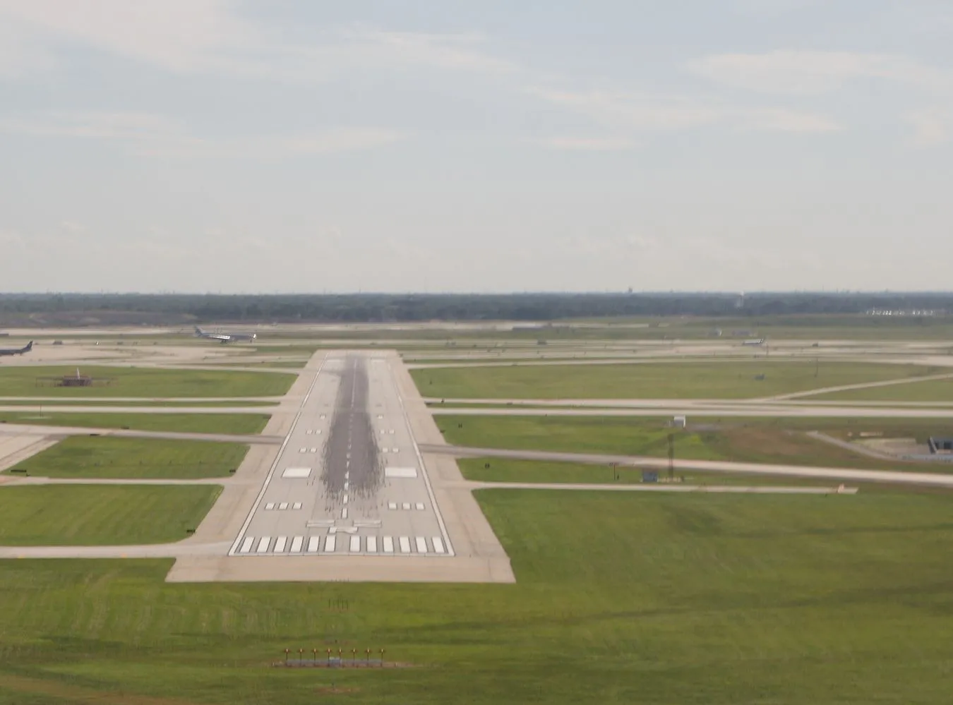 Wielki bank inwestuje w nowe lotnisko koło Warszawy