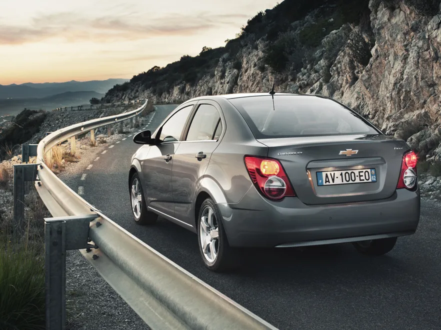 2177583-chevrolet-aveo-test-33.jpg