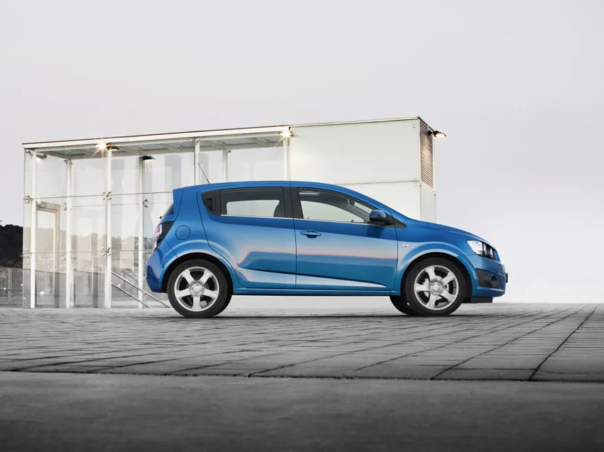 2177675-chevrolet-aveo-test-37.jpg