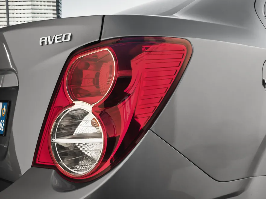 2177075-chevrolet-aveo-test-12.jpg