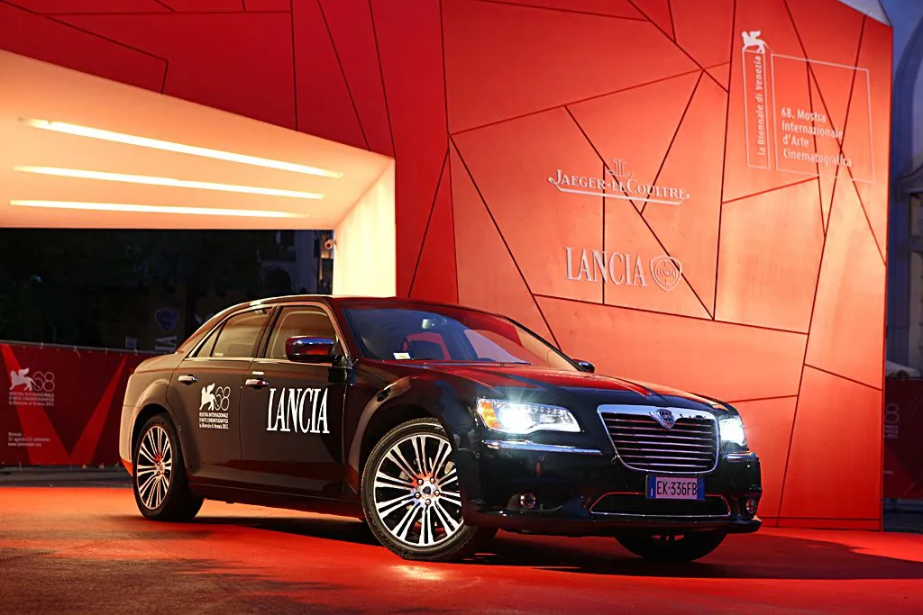 2449211-lancia-themavenezia-01.jpg