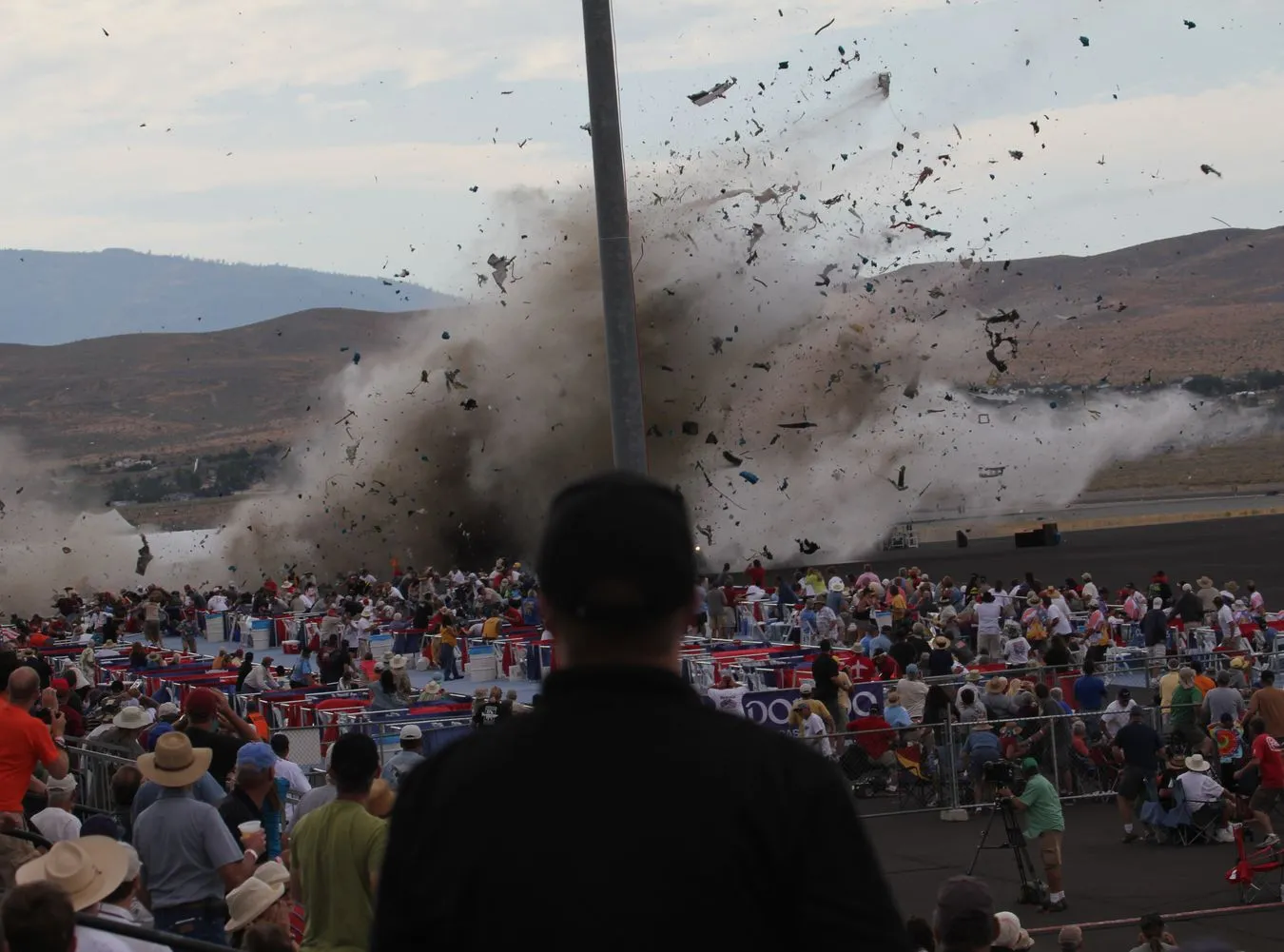 Samolot spadł na trybunę z widzami. Dramatyczne wideo!