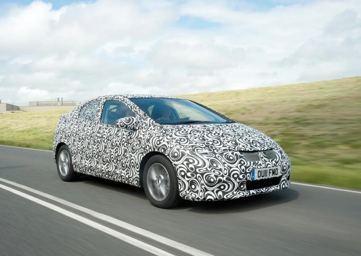 2411654-15598-new-honda-civic.jpg