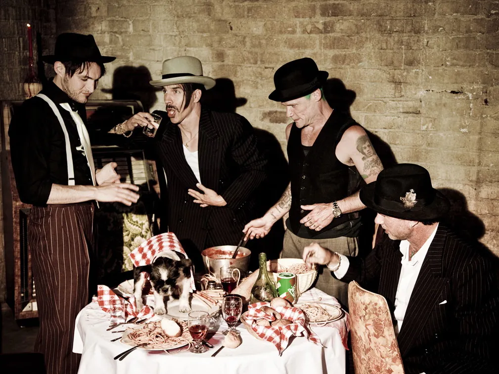 2443069-red-hot-chili-peppers.jpg