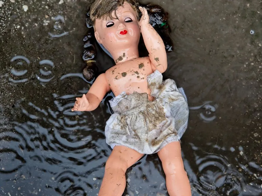 Seksting, gwałty, pornografia... Kto jest winien seksualizacji dzieci?