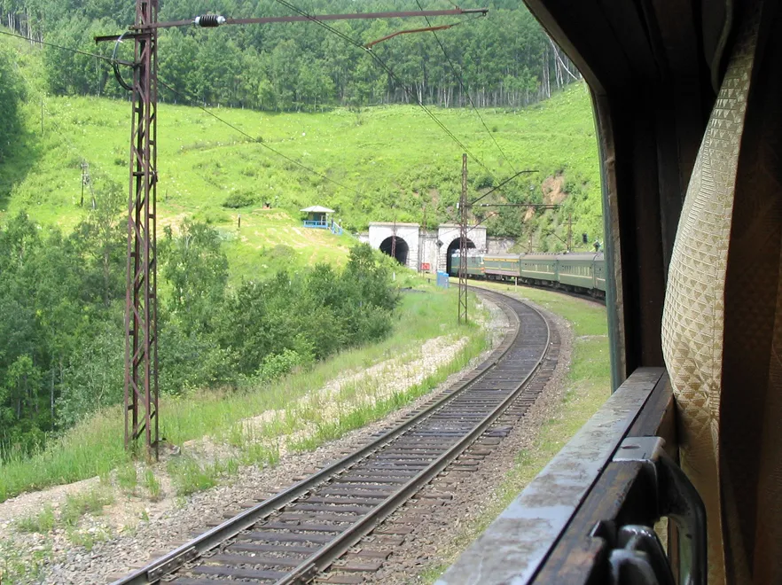 2959954-7trans-siberian-tunnel.jpg