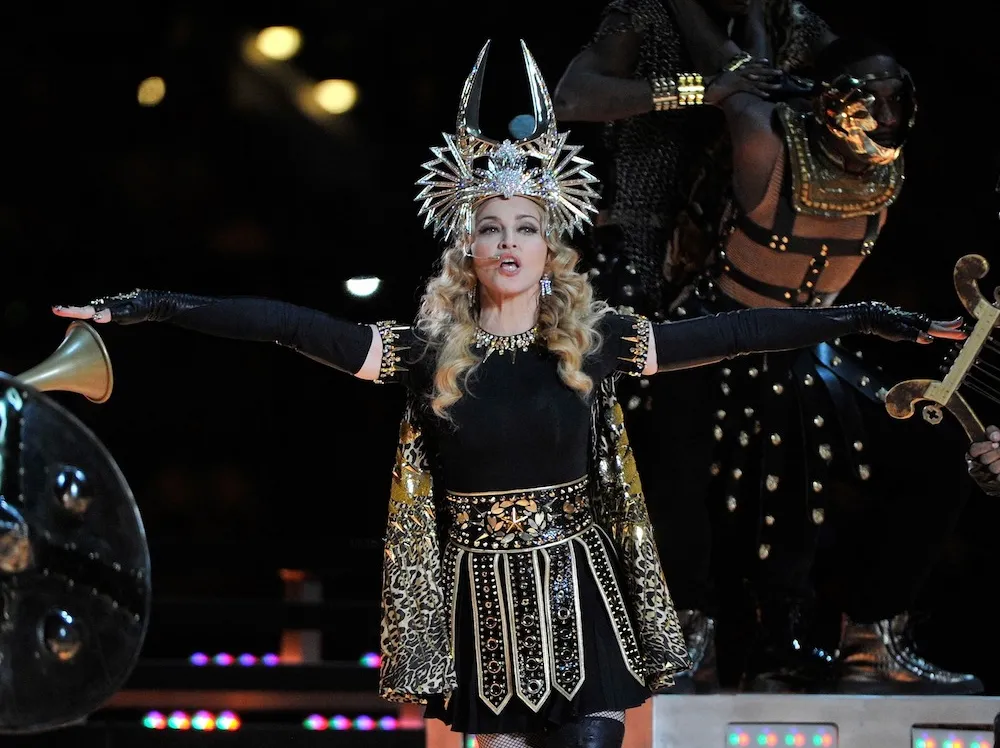 3054519-madonna-na-super-bowl.jpg