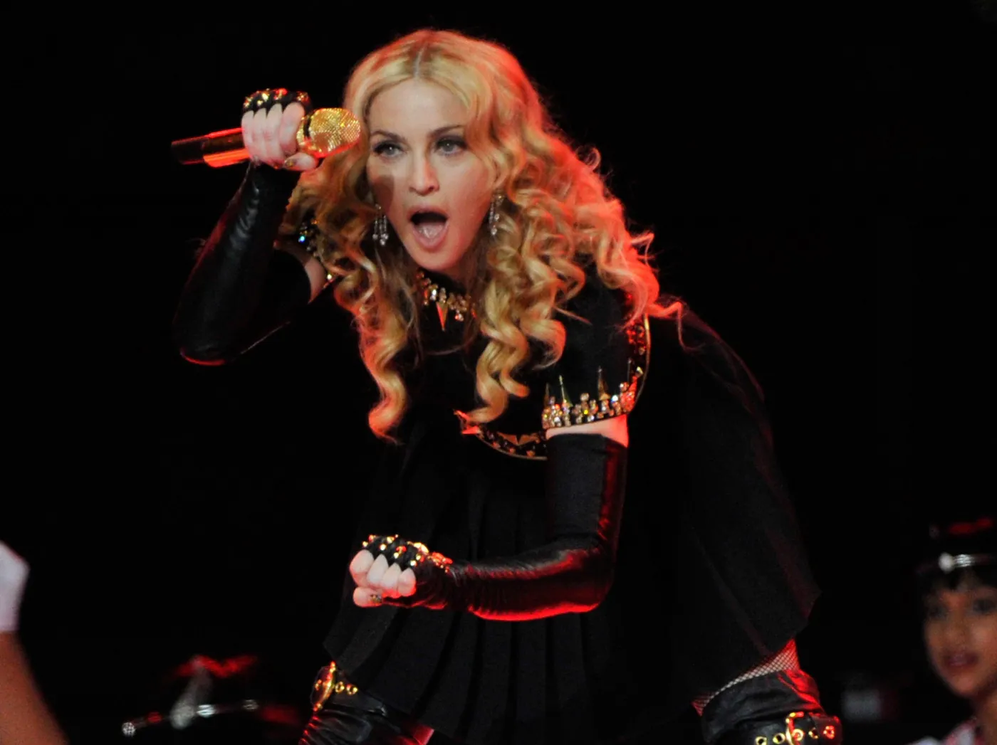 3054251-madonna-na-super-bowl.jpg