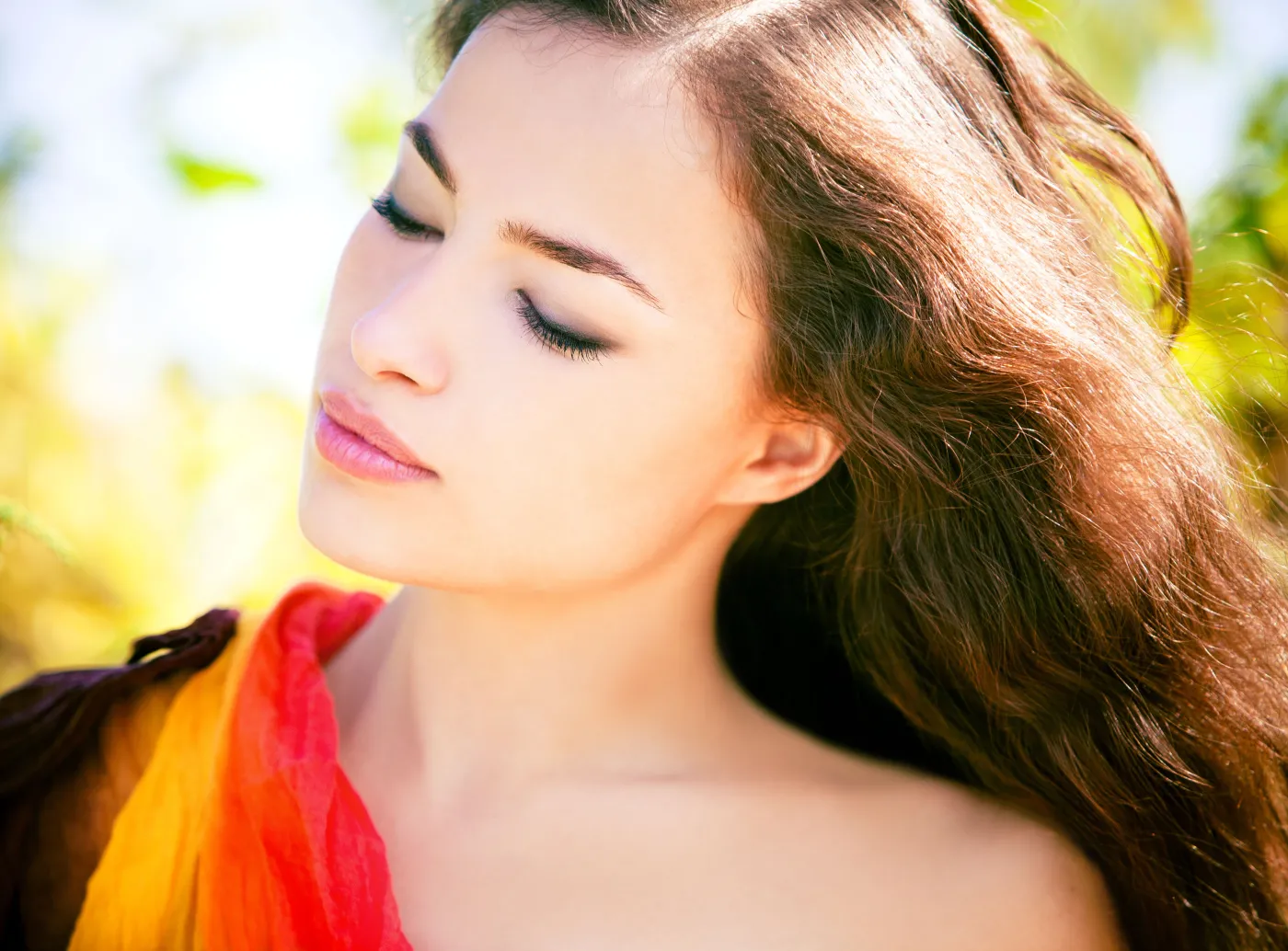 kobieta jesień słońce