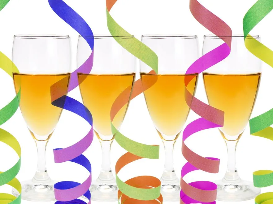 Czy dziecięcy szampan to dobry pomysł? "Mamy petardę psychologiczną"