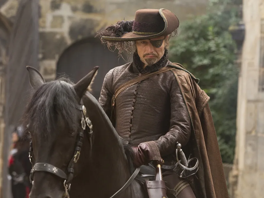 Gwiazda "Trzech muszkieterów", Mads Mikkelsen: Najważniejsza jest czujność