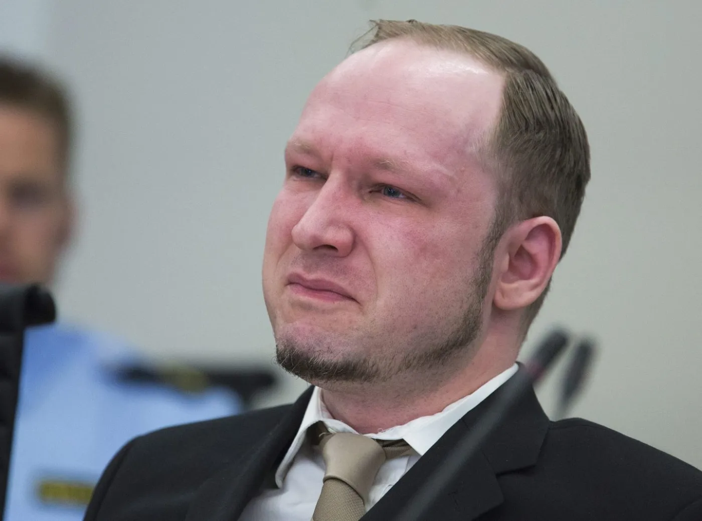 3367600-anders-breivik-proces.jpg