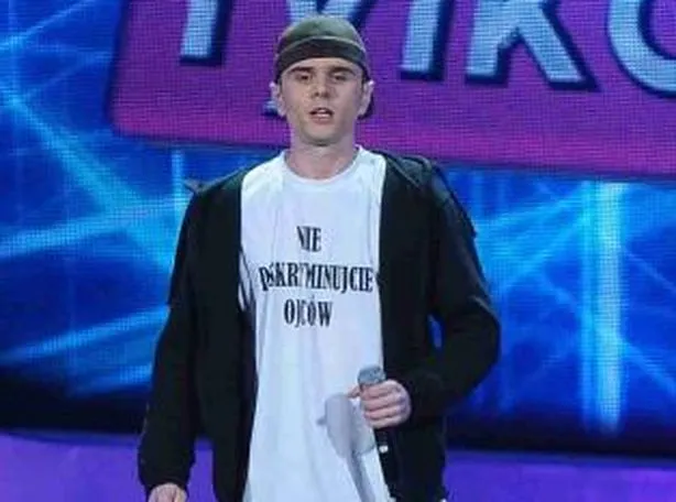 Sebastian Białek kolejnym raperem w finale "Must be the music"