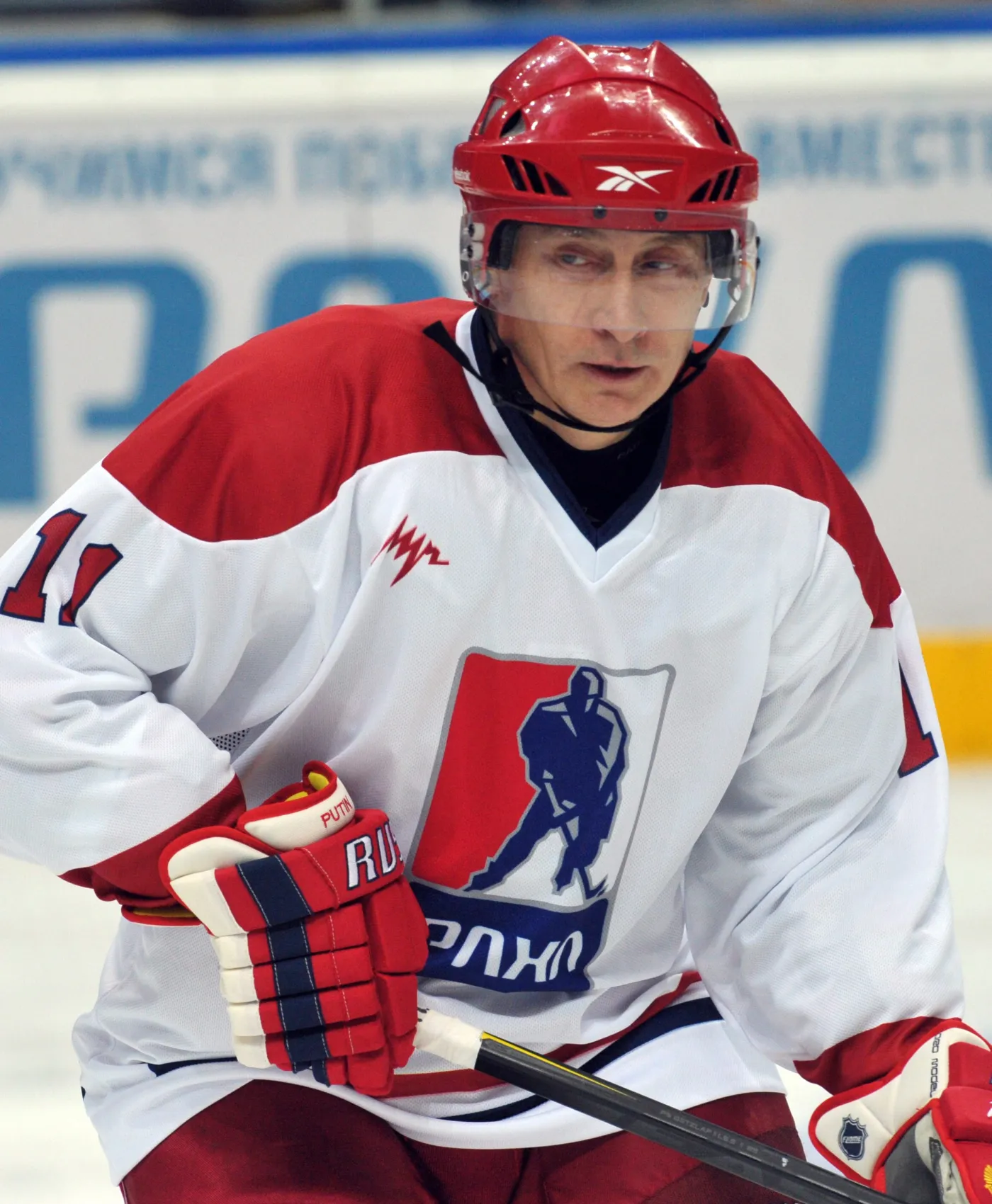 3464017-wladimir-putin-hokeista.jpg