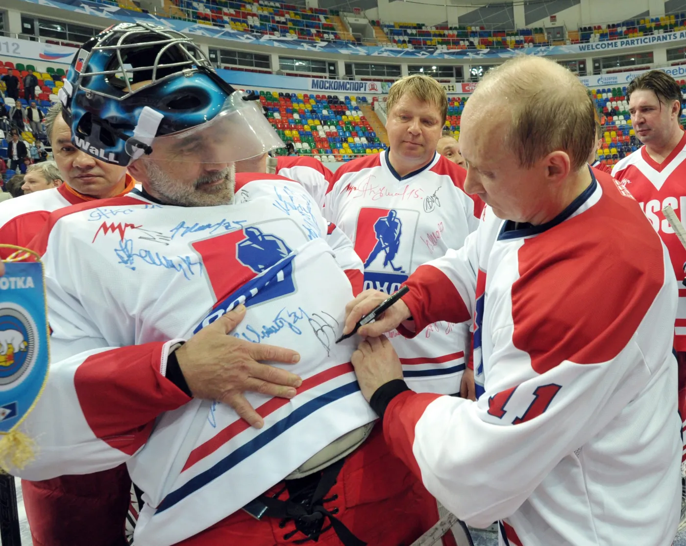3464075-wladimir-putin-hokeista.jpg