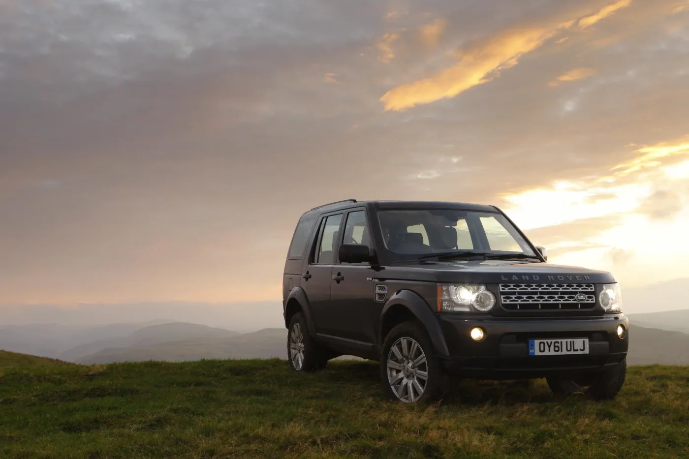 3475185-land-rover-discovery-4.jpg