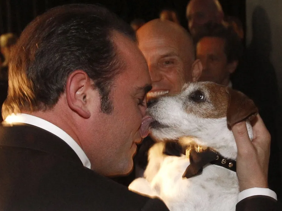 3144116-jean-dujardin-i-uggie.jpg