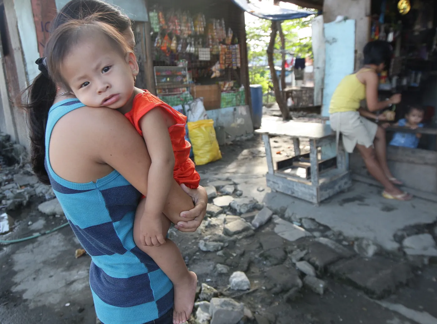 Trudne życie dzieci ze slumsów
