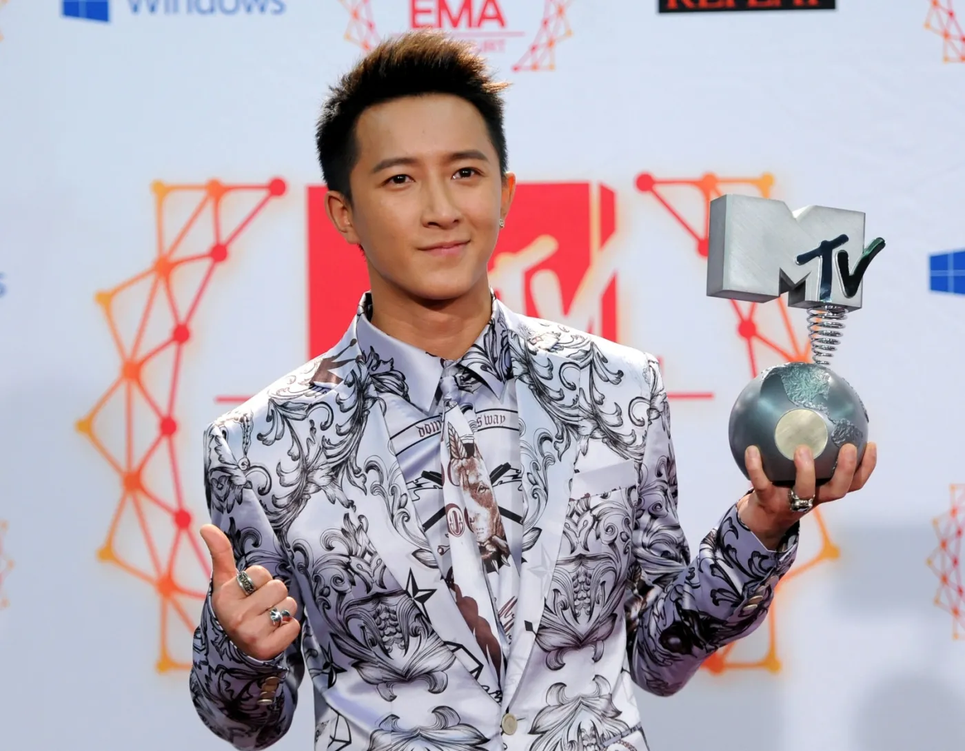 4262838-hankyung-albo-hangeng.jpg