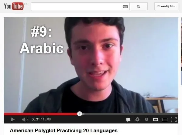 Niesamowity 16-latek mówi w 20 językach [WIDEO]